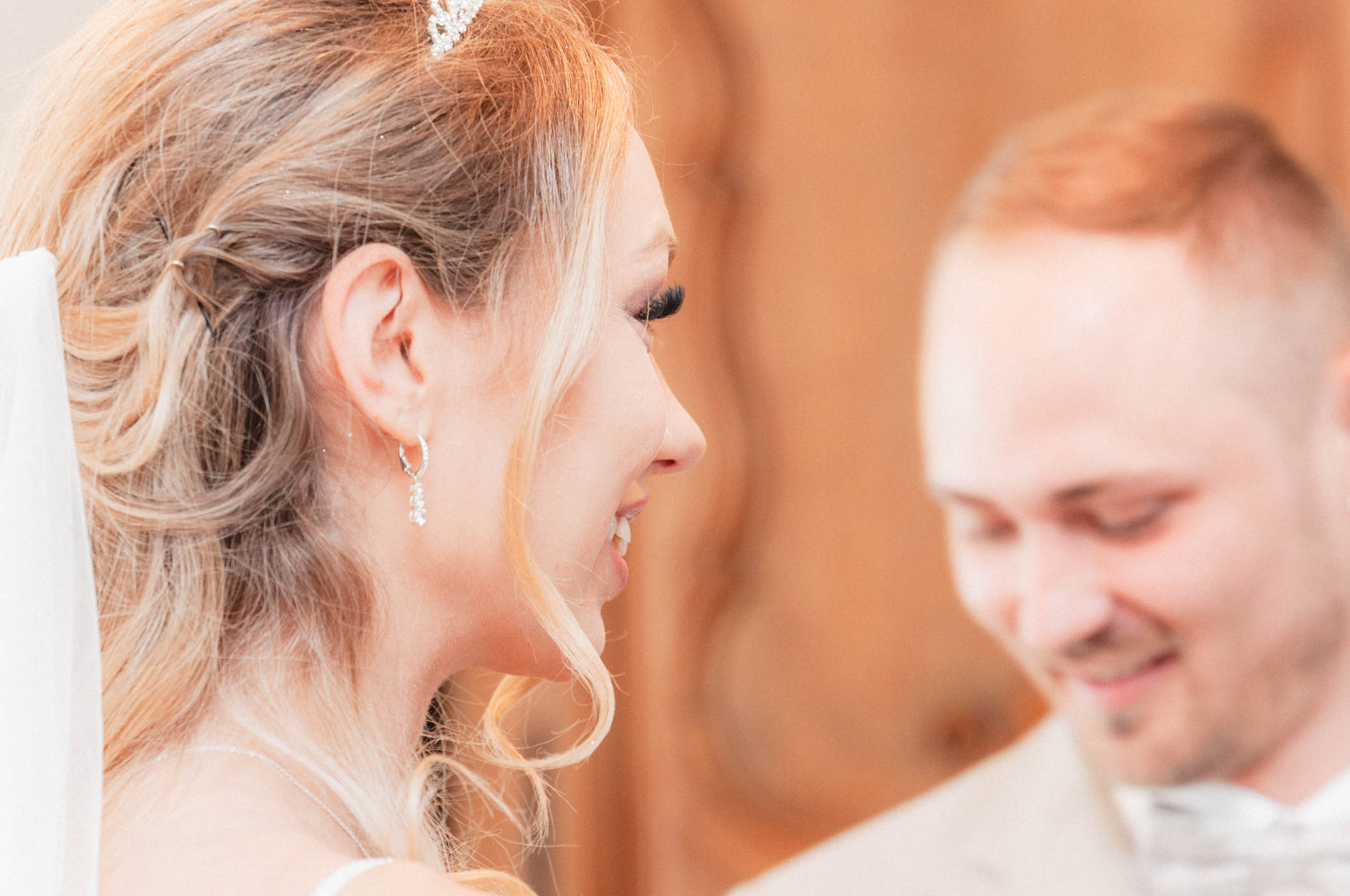 Astorhaus Walldorf -Braut und Bräutigam fotografiert von HochzeitundBild