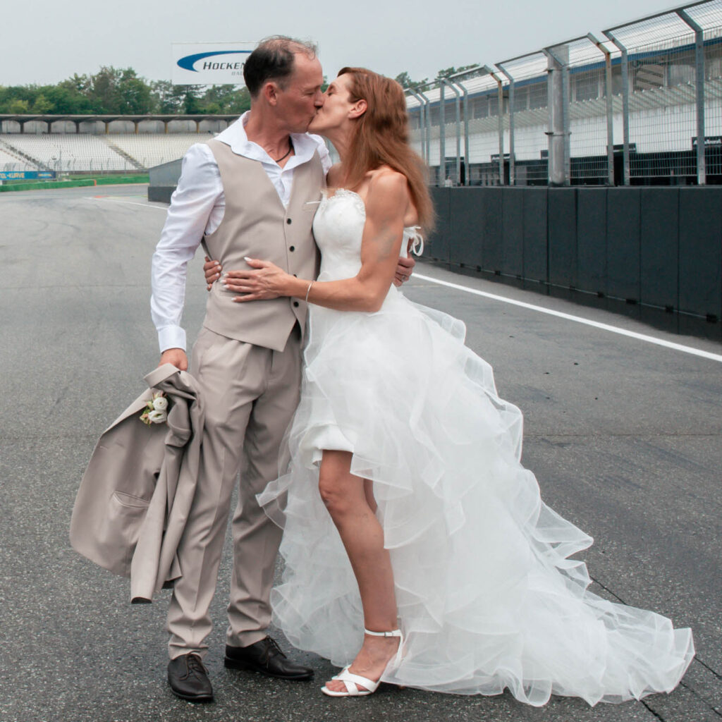 Hockenheimring Hochzeit - Braut und Bräutigam