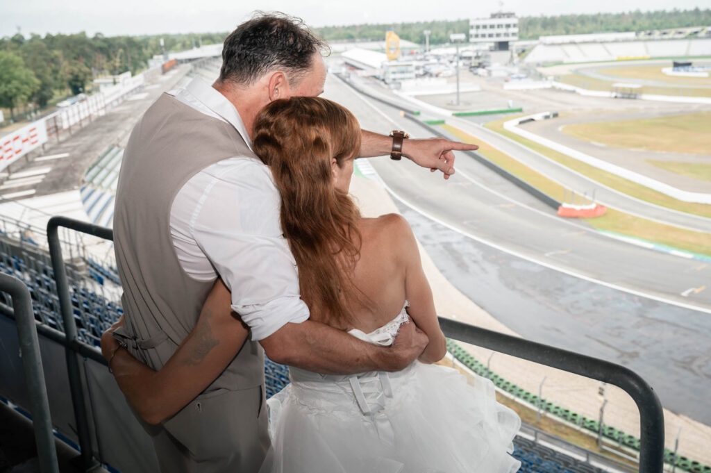 Hockenheimring Hochzeit - Rennathmosphäre fotografiert von HochzeitUndBild