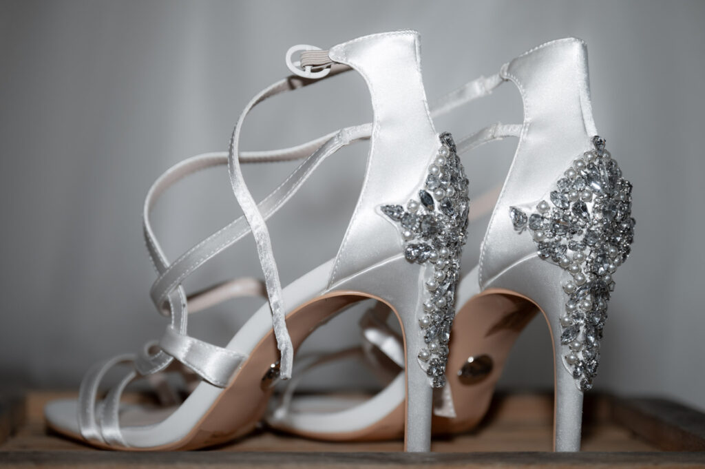 Hochzeitsfotograf Heidelberg_Getting Ready Brautschuhe_003