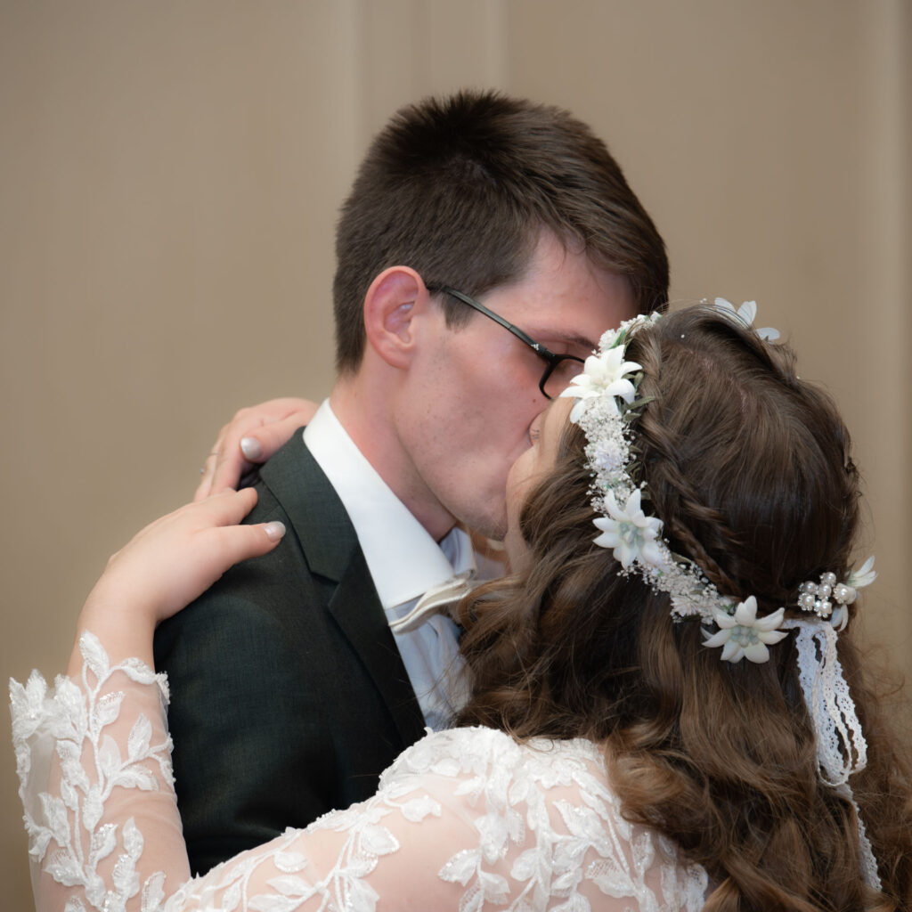 Hochzeitsfotograf Heidelberg_Hochzeitstanz im Palais Prinz Carl in Heidelberg_067