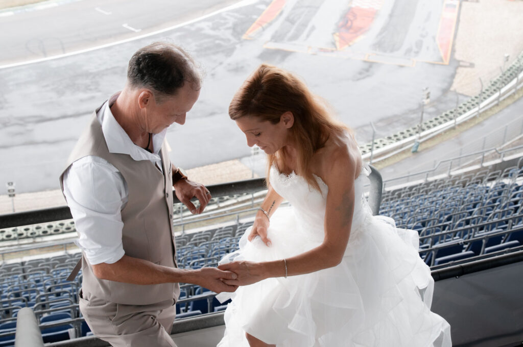 Hochzeitsfotograf Hockenheimring_Brautpaar - der Herr hilft_069