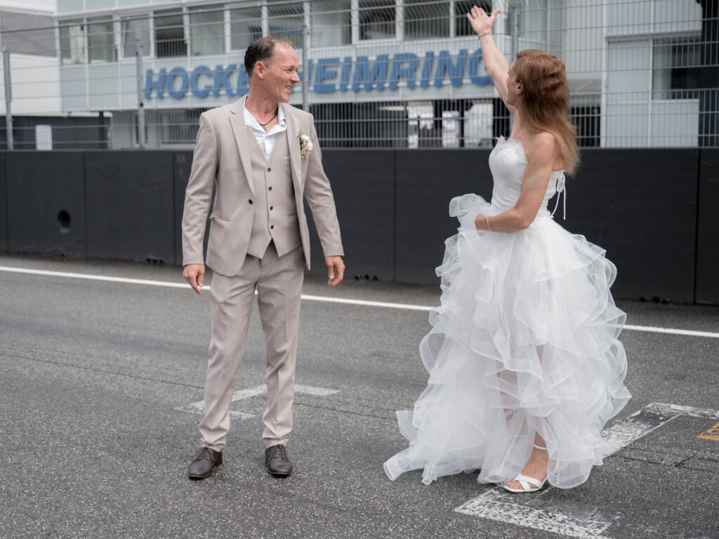 Hochzeitsfotograf Hockenheimring_Endlich angekommen_038