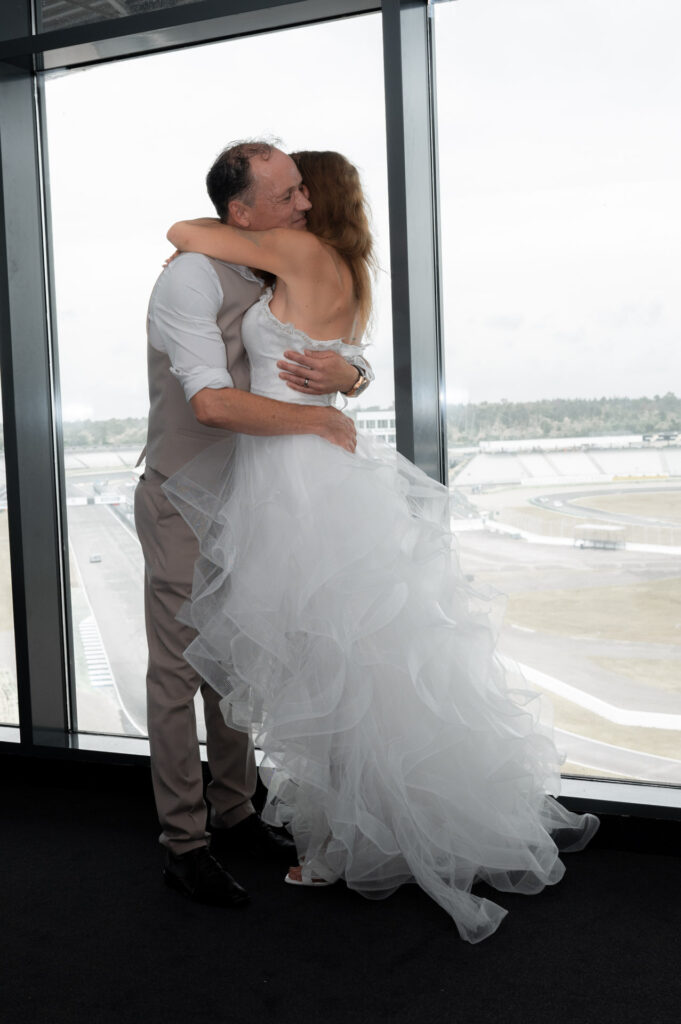 Hochzeitsfotograf Hockenheimring_Paar im VIP_066