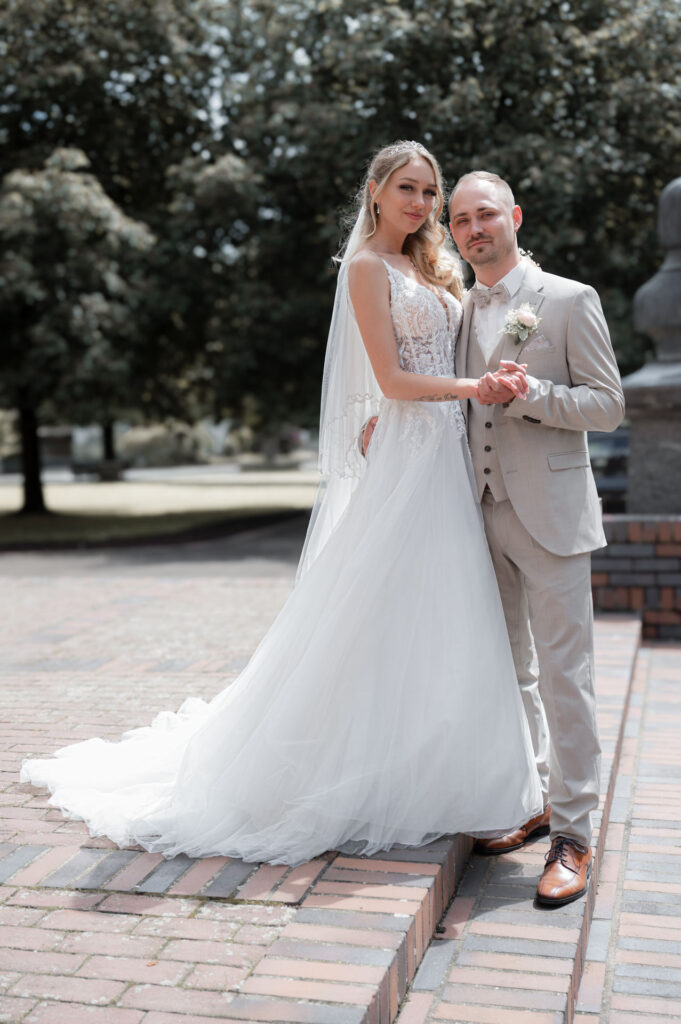 Hochzeitsfotograf Mauer_Brautpaarshooting mit Tanz vor dem Astorhaus Walldorf_002