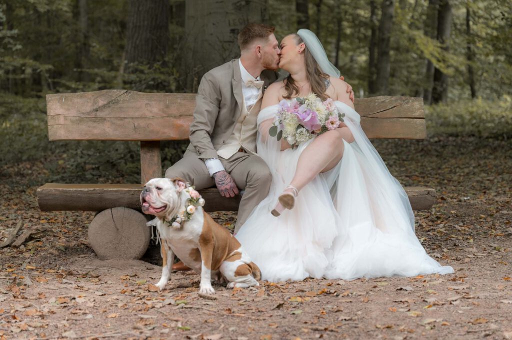 Brautpaarshooting - der liebe Hund ist auch dabei