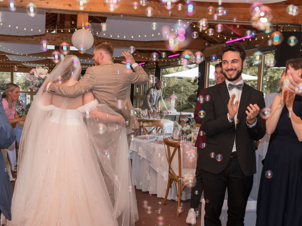 Auszug unter Seifenblasen